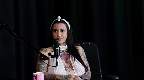 Os atendimentos que faz com as duas namoradas, não ia curtir fazer gang bang com desconhecidos, e quando foi pro motel… – Lexi Mallet (SHEER/RED)
